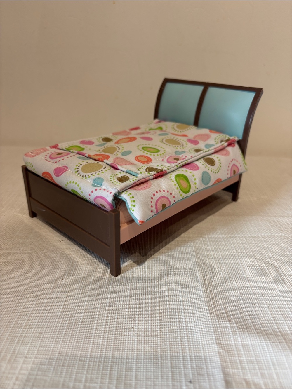 2007 Fisher Price Loving Family Double Bed